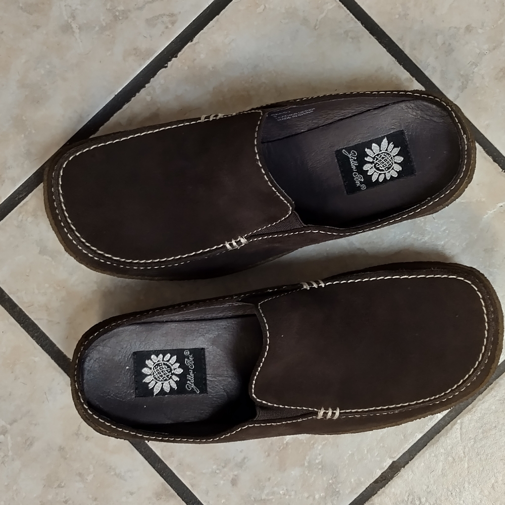 Women's Yellow Box Brown Slip-On Mules Sz 9 Shoes